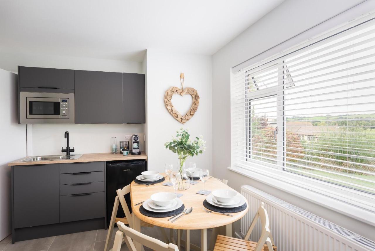 River Retreat Apartment Exeter - River Views & Parking Exterior photo